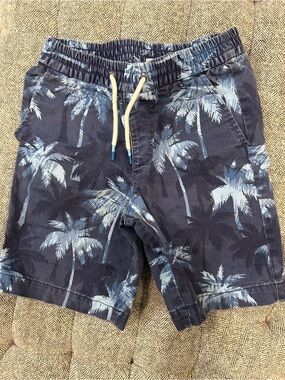 Gap boys size 10 Hawaiian shorts